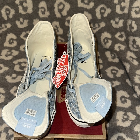 New 🆕 Vans SK8-Hi Tapered Canvas (Denim Destroy Winter Sky Blue Marshmallow) - Picture 7 of 17
